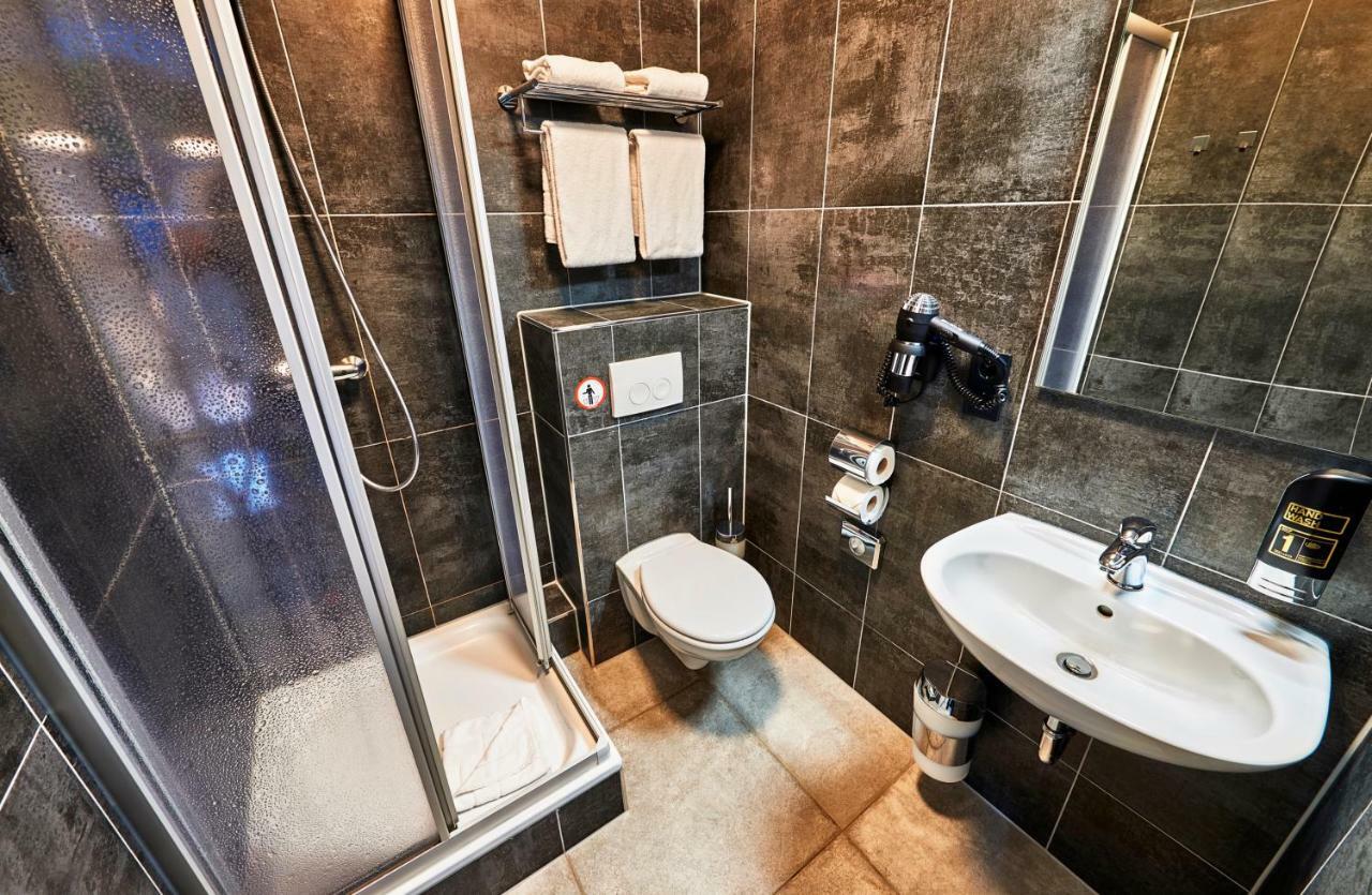 Urban Home Hotel Гамбург Экстерьер фото